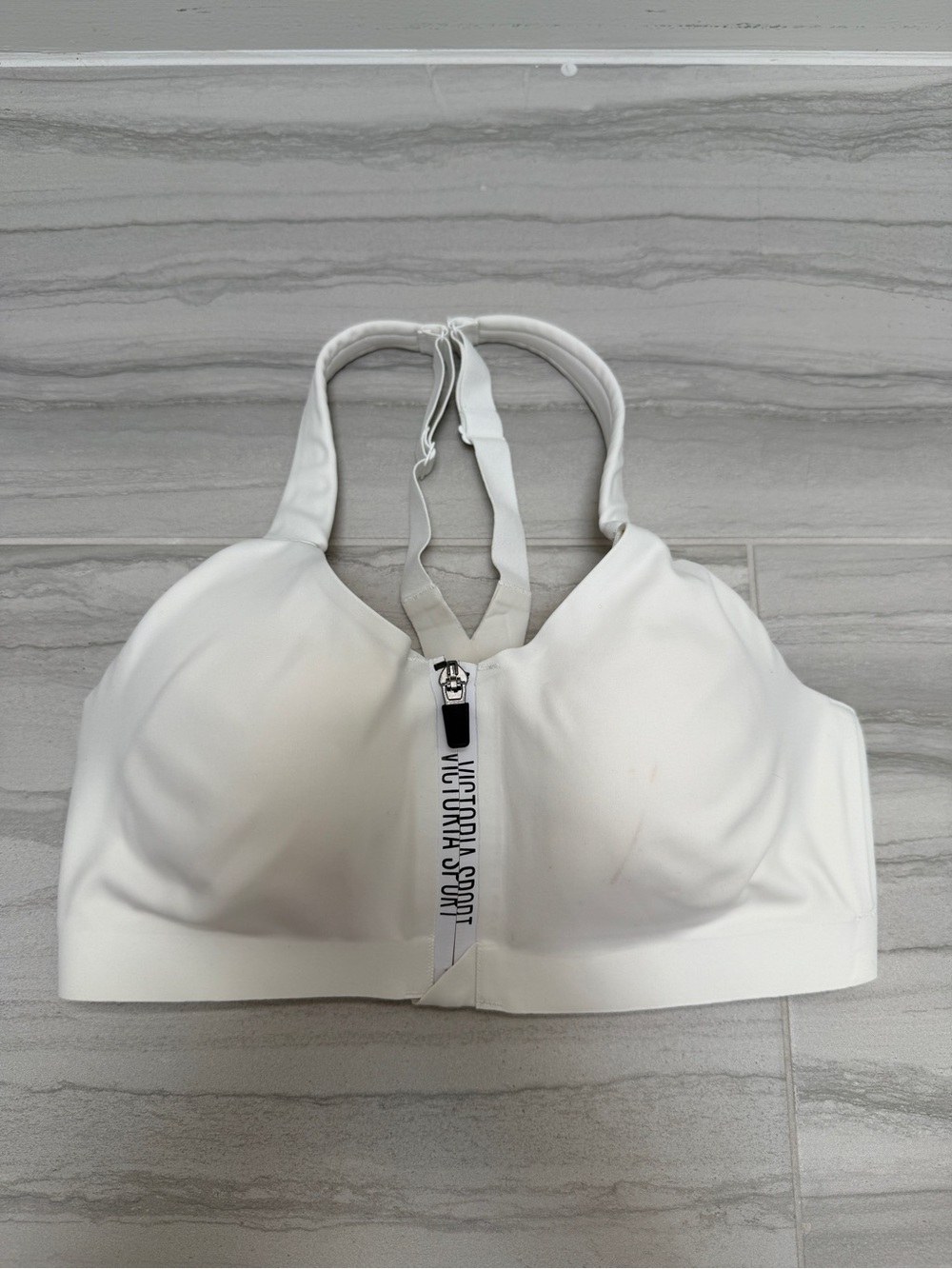 Victorias Sport White Incredible Knock Out Ultra Max